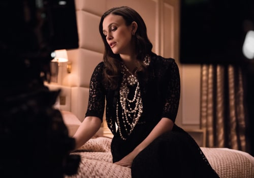 A Comprehensive Look at Chanel Coco Mademoiselle Eau de Parfum Spray